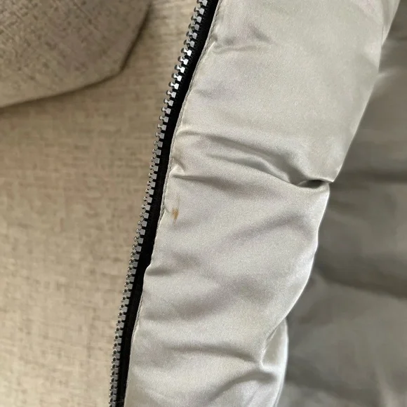 Women’s Vintage Bebe Sport Puffer Vest - Picture 7 of 7